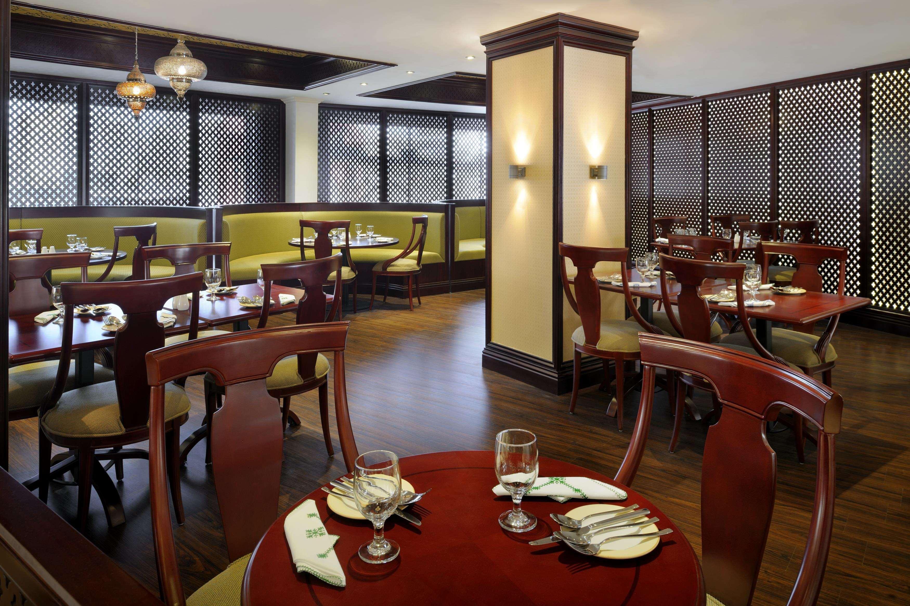 Al Safir Hotel Manama Restaurant foto